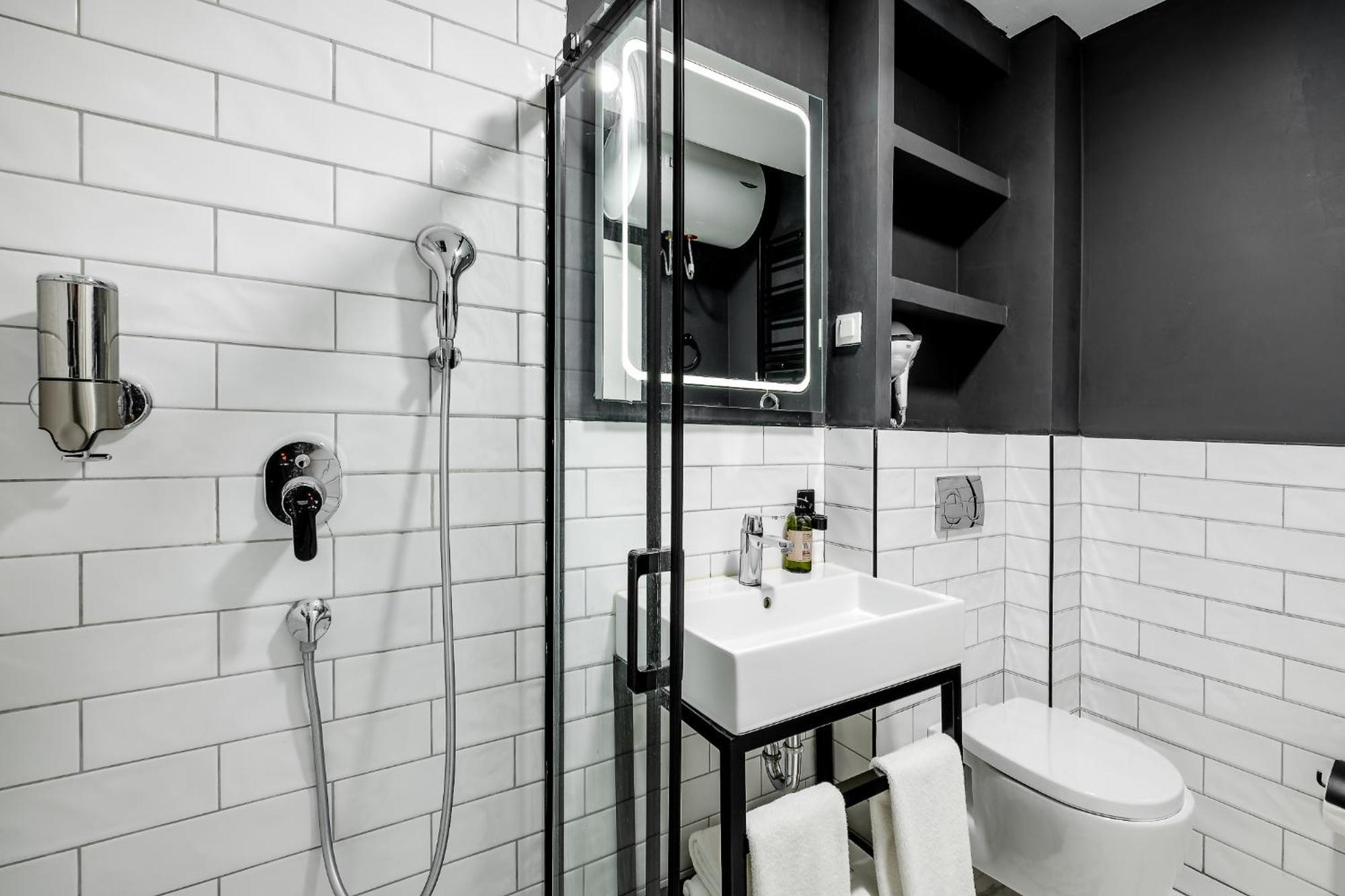 Montenegro Lodge Kavac Bilik gambar Bathroom