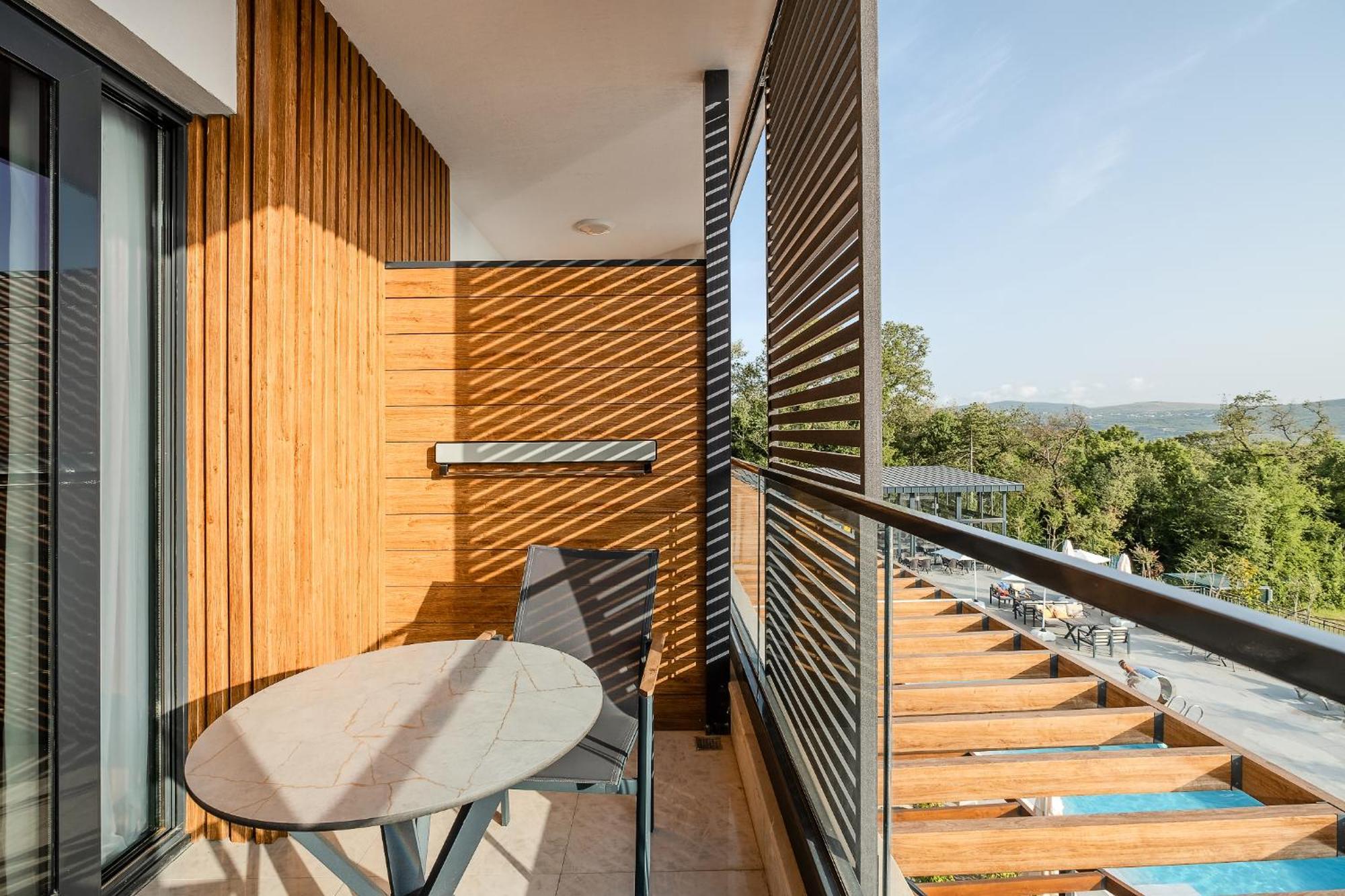 Montenegro Lodge Kavac Bilik gambar A balcony